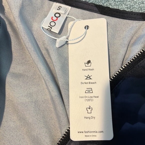 Women’s awesome printed top 1887 - Picture 3 of 4